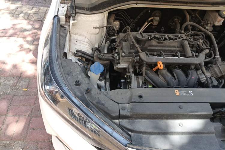 Used Hyundai Verna (new generation) 2020 1.4L Manual GLS Cool Edition Engine Bay Right