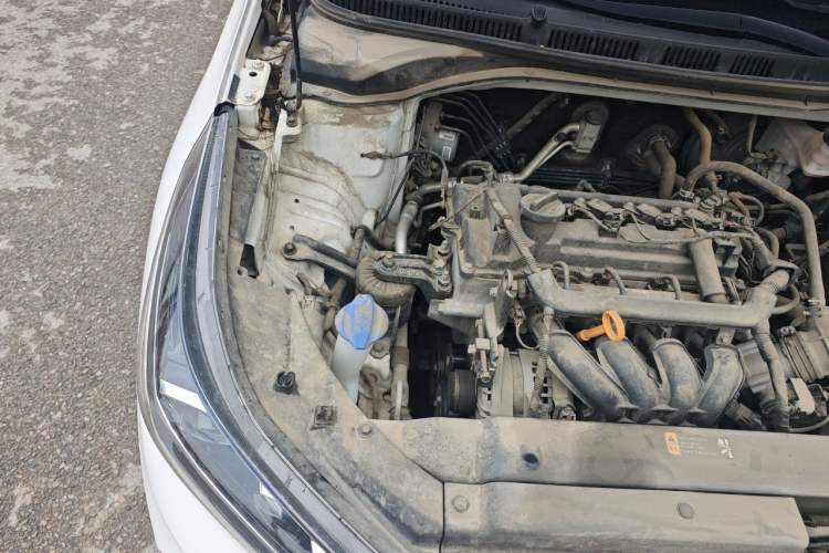 Used Hyundai Verna (new generation) 2020 1.4L CVT GLS Cool Edition Engine Bay Right