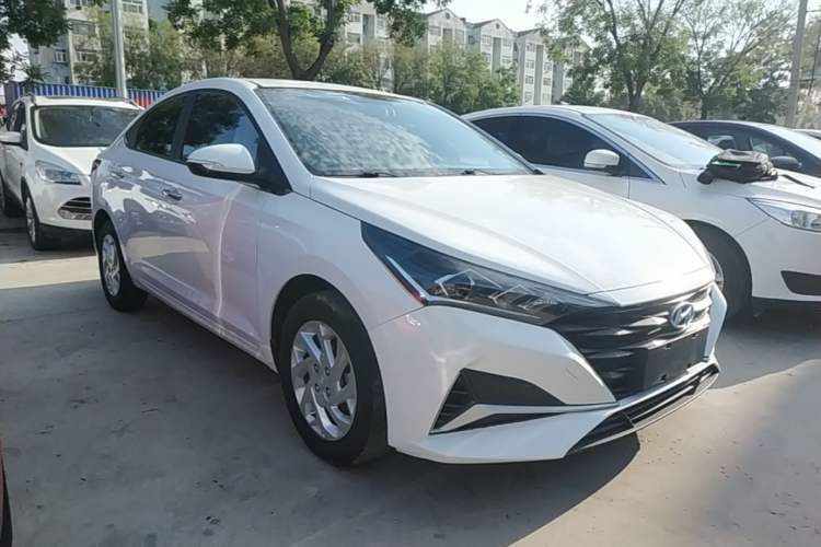 Used Hyundai Verna (new generation) 2020 1.4L CVT TOP Elite Edition Exterior 1