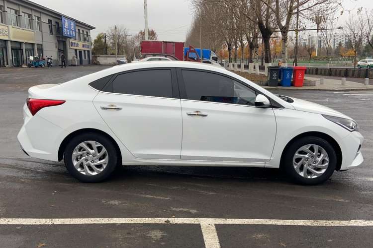 Used Hyundai Verna (new generation) 2020 1.4L Manual GLS Cool Edition Exterior 2