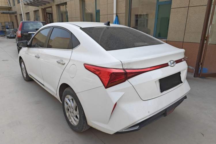 Used Hyundai Verna (new generation) 2020 1.4L CVT GLS Cool Edition Exterior 2