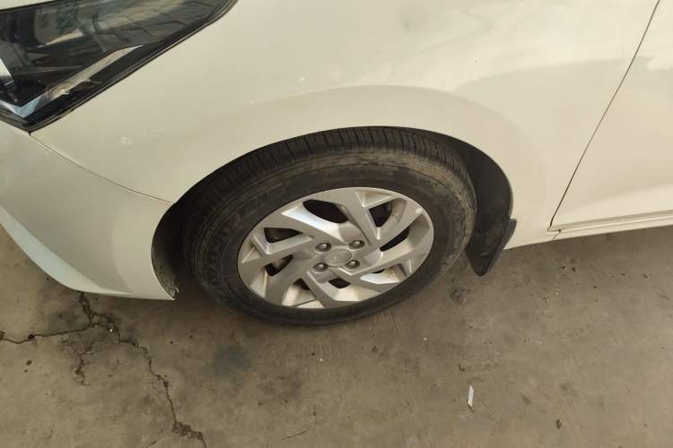 Used Hyundai Verna (new generation) 2020 1.4L Manual GLS Cool Edition Exterior 2