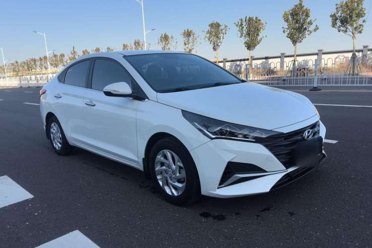 Used Hyundai Verna (new generation) 2020 1.4L Manual GLS Cool Edition Exterior 2
