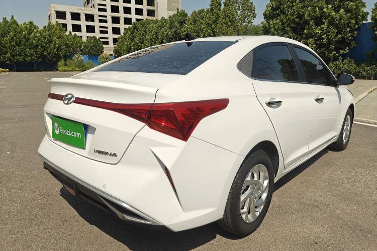 Used Hyundai Verna (new generation) 2020 1.4L CVT GLS Cool Edition Exterior 3