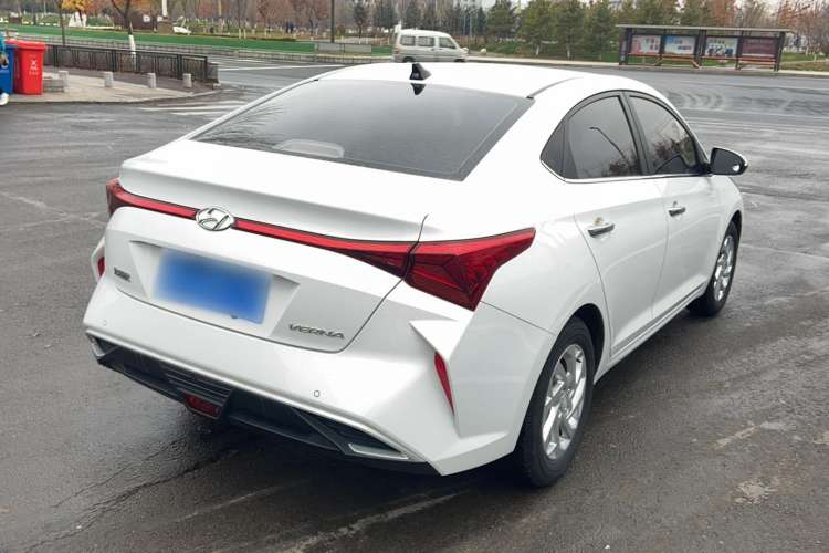 Used Hyundai Verna (new generation) 2020 1.4L Manual GLS Cool Edition Exterior 3