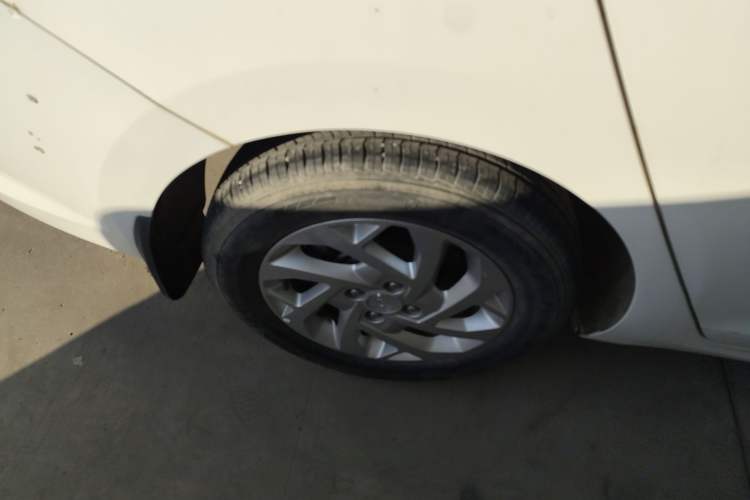 Used Hyundai Verna (new generation) 2020 1.4L Manual GLS Cool Edition Exterior 3