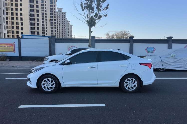 Used Hyundai Verna (new generation) 2020 1.4L Manual GLS Cool Edition Exterior 3
