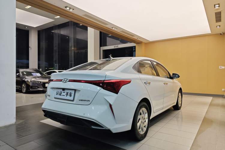 Used Hyundai Verna (new generation) 2020 1.4L CVT GLS Cool Edition Exterior 3