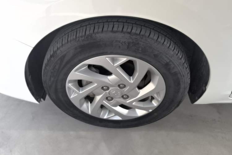 Used Hyundai Verna (new generation) 2020 1.4L Manual GLS Cool Edition Exterior 4