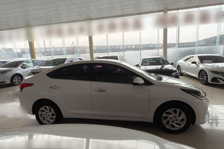 Used Hyundai Verna (new generation) 2020 1.4L CVT GLS Cool Edition Exterior 4