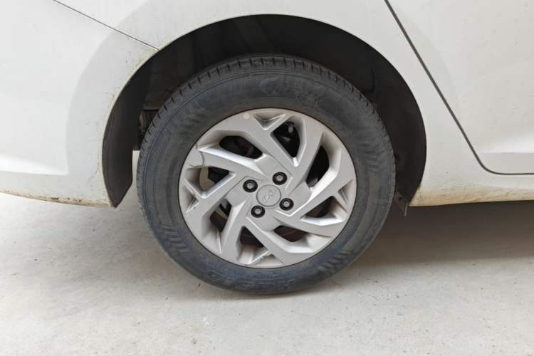 Used Hyundai Verna (new generation) 2020 1.4L CVT GLS Cool Edition Exterior 5