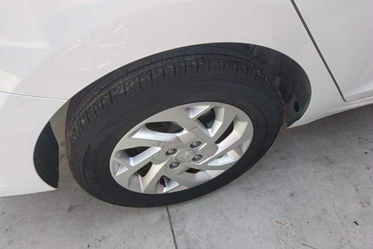 Used Hyundai Verna (new generation) 2020 1.4L CVT TOP Elite Edition Exterior 5
