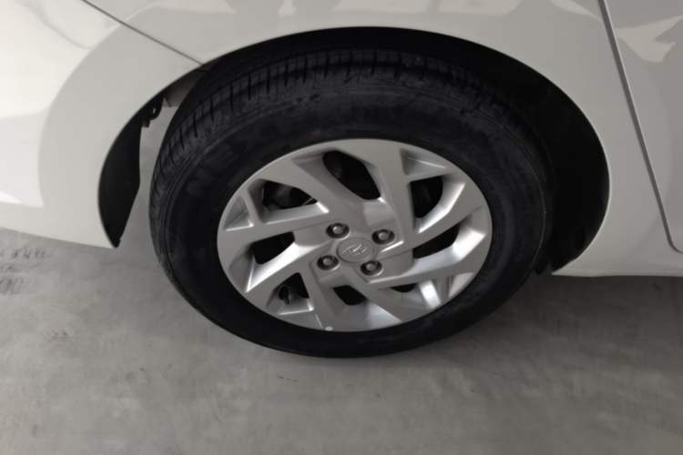 Used Hyundai Verna (new generation) 2020 1.4L Manual GLS Cool Edition Exterior 5