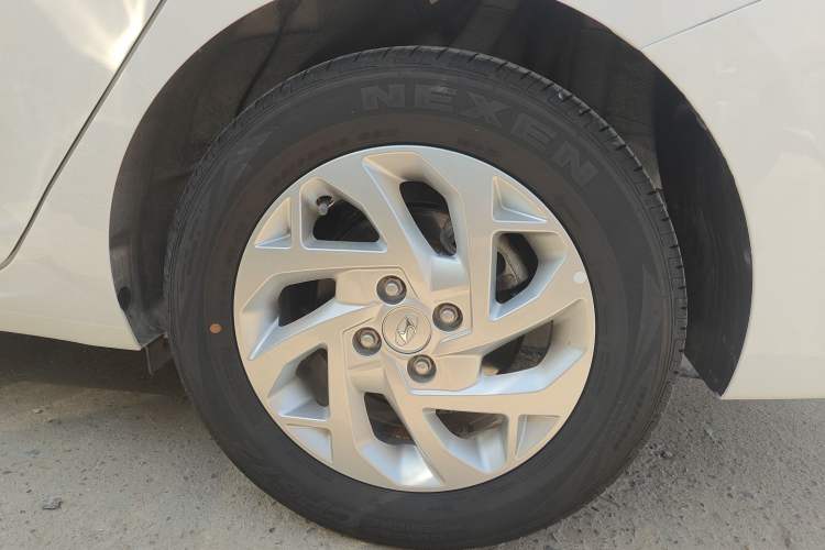 Used Hyundai Verna (new generation) 2020 1.4L CVT GLS Cool Edition Exterior 6