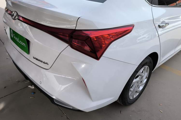 Used Hyundai Verna (new generation) 2020 1.4L Manual GLS Cool Edition Exterior 6