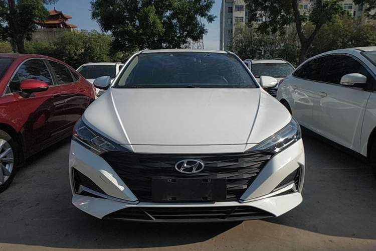 Used Hyundai Verna (new generation) 2020 1.4L CVT TOP Elite Edition Front