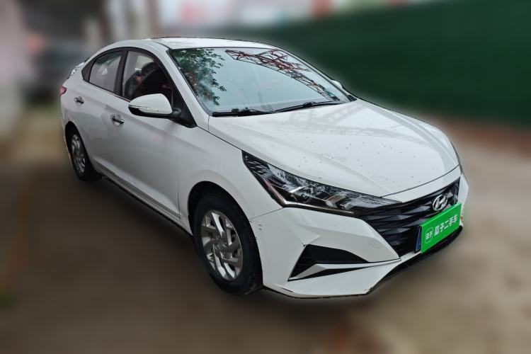 Used Hyundai Verna (new generation) 2020 1.4L CVT GLS Cool Edition Front Right 45 Deg