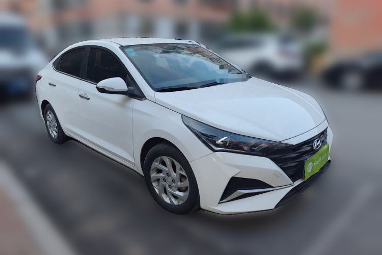 Used Hyundai Verna (new generation) 2020 1.4L Manual GLS Cool Edition Front Right 45 Deg