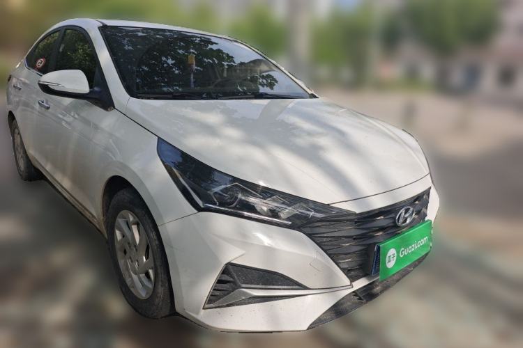 Used Hyundai Verna (new generation) 2020 1.4L CVT GLS Cool Edition Front Right 45 Deg