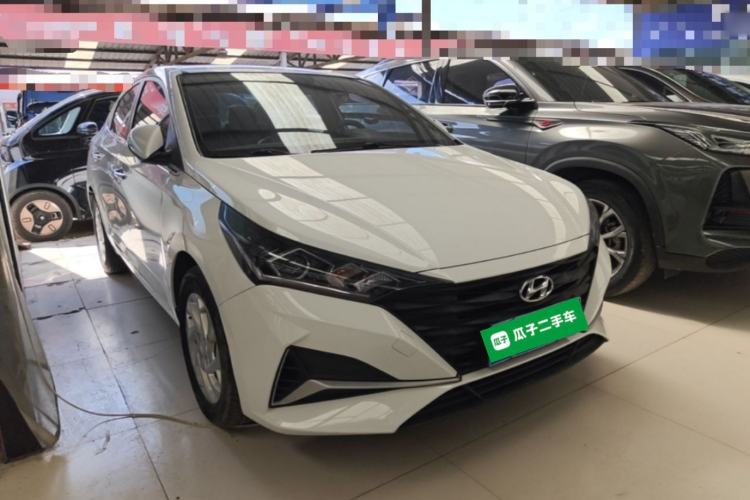 Used Hyundai Verna (new generation) 2020 1.4L CVT GLS Cool Edition Front Right 45 Deg