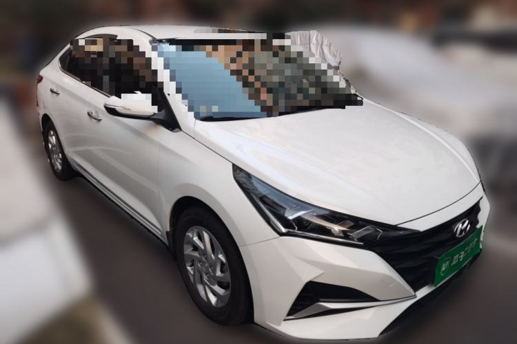 Used Hyundai Verna (new generation) 2020 1.4L Manual GLS Cool Edition Front Right 45 Deg