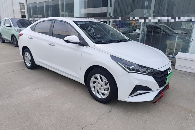 Used Hyundai Verna (new generation) 2020 1.4L Manual GLS Cool Edition Front Right 45 Deg