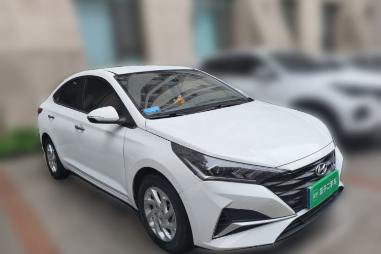 Used Hyundai Verna (new generation) 2020 1.4L CVT GLS Cool Edition Front Right 45 Deg