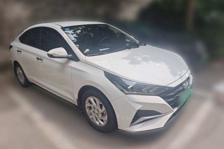 Used Hyundai Verna (new generation) 2020 1.4L Manual GLS Cool Edition Front Right 45 Deg