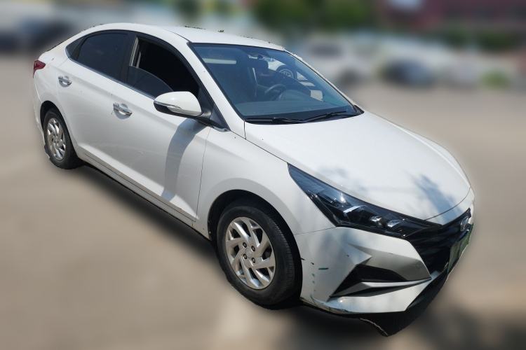 Used Hyundai Verna (new generation) 2020 1.4L CVT GLS Cool Edition Front Right 45 Deg
