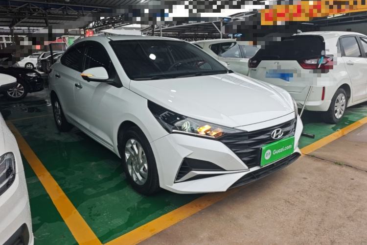 Used Hyundai Verna (new generation) 2020 1.4L CVT GLS Cool Edition Front Right 45 Deg