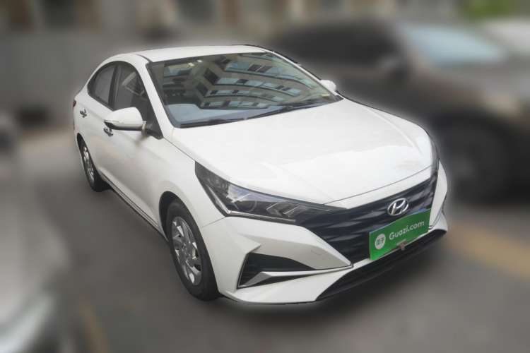 Used Hyundai Verna (new generation) 2020 1.4L Manual GLS Cool Edition Front Right 45 Deg