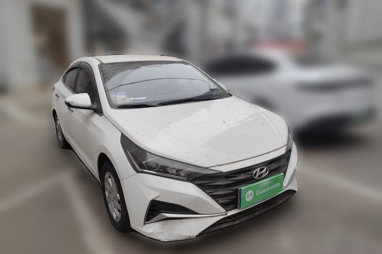Used Hyundai Verna (new generation) 2020 1.4L Manual GLS Cool Edition Front Right 45 Deg