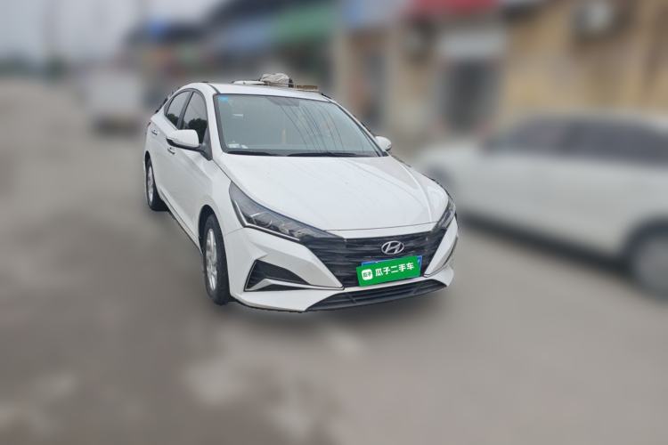 Used Hyundai Verna (new generation) 2020 1.4L CVT GLS Cool Edition Front Right 45 Deg