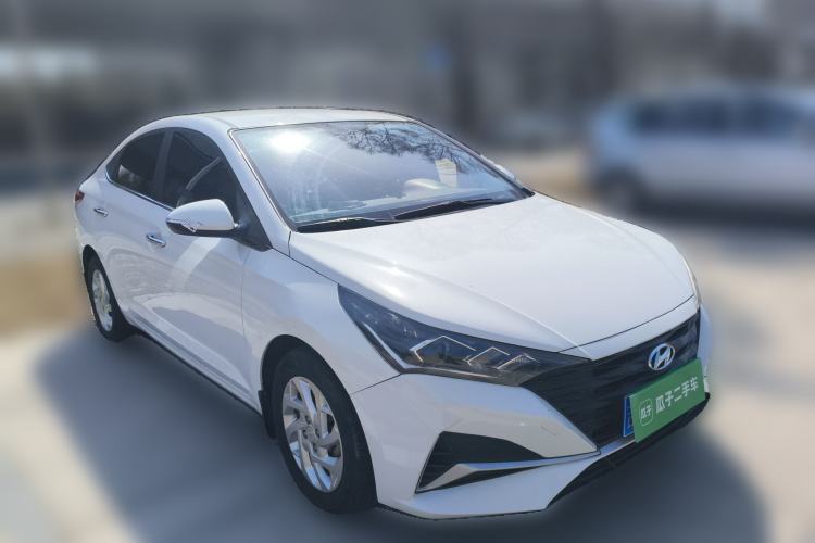 Used Hyundai Verna (new generation) 2020 1.4L Manual GLS Cool Edition Front Right 45 Deg