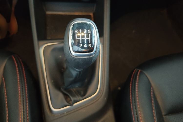 Used Hyundai Verna (new generation) 2020 1.4L Manual GLS Cool Edition Gear Lever