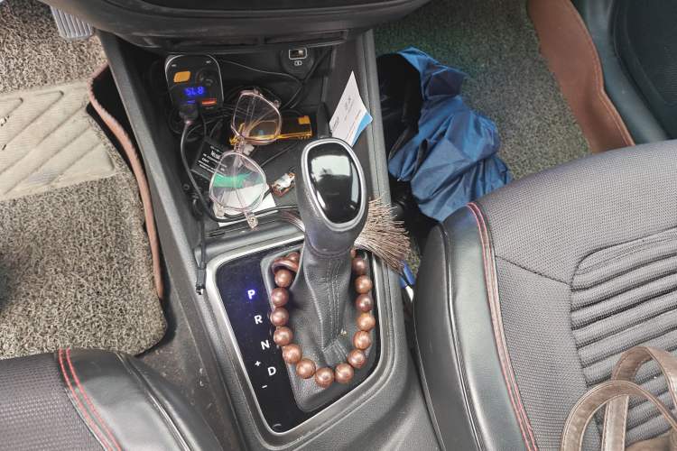 Used Hyundai Verna (new generation) 2020 1.4L CVT GLS Cool Edition Gear Lever