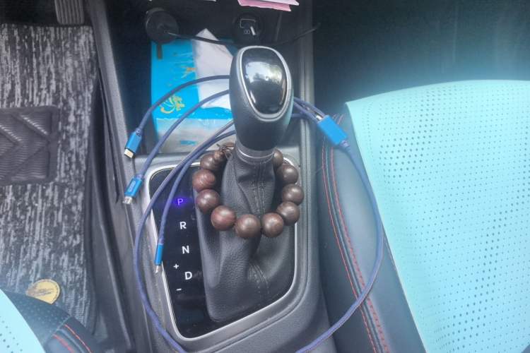 Used Hyundai Verna (new generation) 2020 1.4L CVT GLS Cool Edition Gear Lever