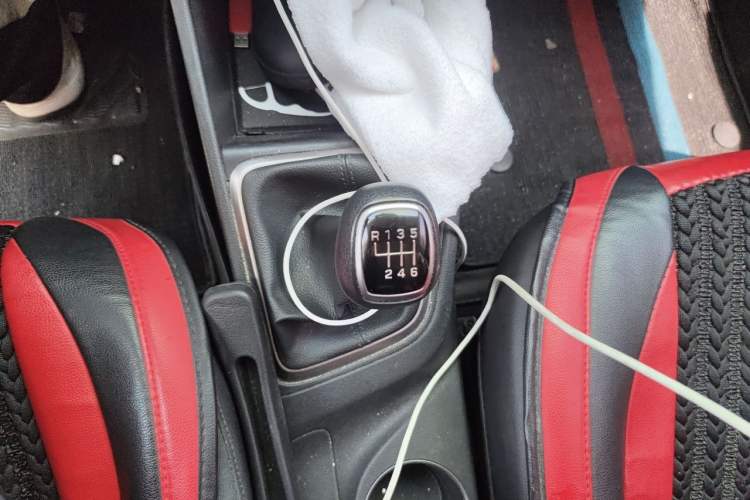 Used Hyundai Verna (new generation) 2020 1.4L Manual GLS Cool Edition Gear Lever