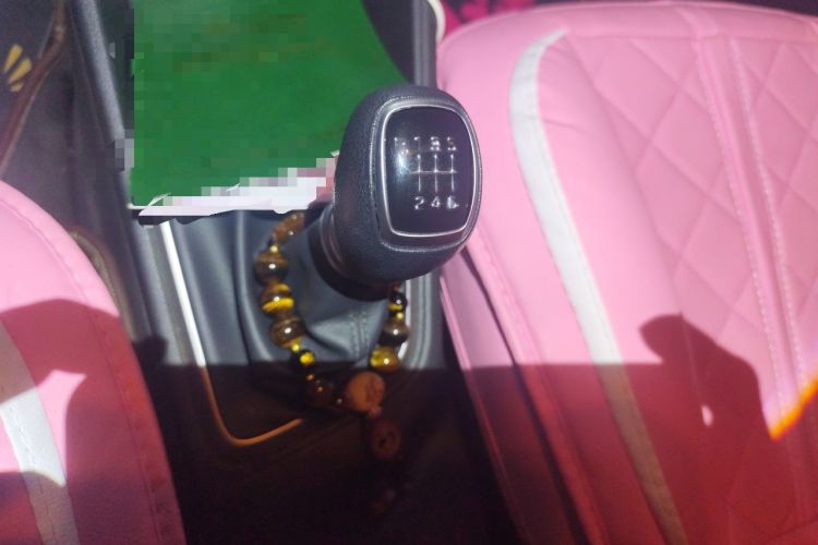 Used Hyundai Verna (new generation) 2020 1.4L Manual GLS Cool Edition Gear Lever