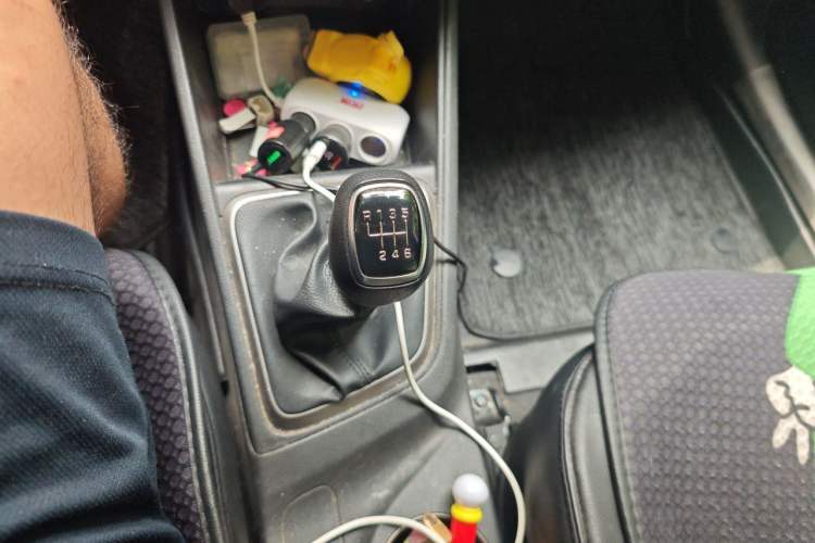 Used Hyundai Verna (new generation) 2020 1.4L Manual GLS Cool Edition Gear Lever