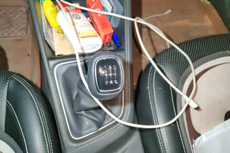 Used Hyundai Verna (new generation) 2020 1.4L Manual GLS Cool Edition Gear Lever