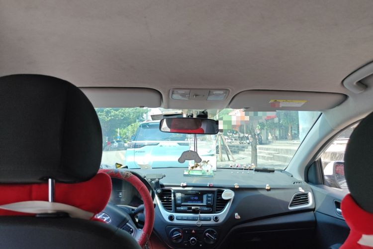 Used Hyundai Verna (new generation) 2020 1.4L Manual GLS Cool Edition Headliner