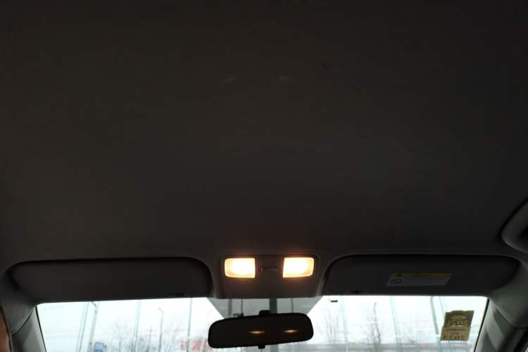 Used Hyundai Verna (new generation) 2020 1.4L CVT GLS Cool Edition Headliner