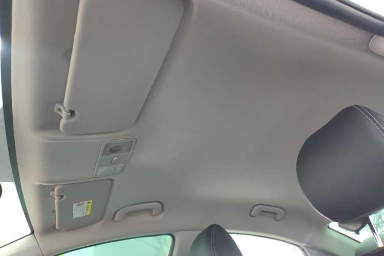 Used Hyundai Verna (new generation) 2020 1.4L CVT GLS Cool Edition Headliner