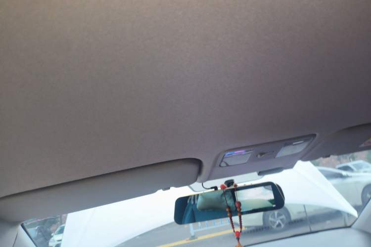 Used Hyundai Verna (new generation) 2020 1.4L CVT GLS Cool Edition Headliner