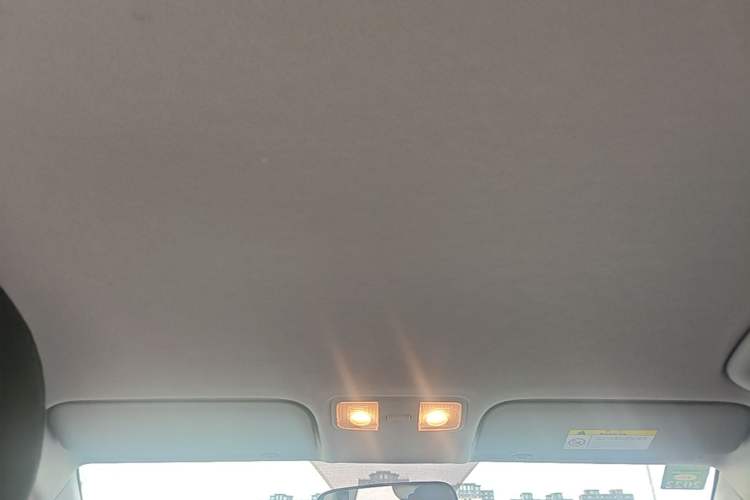 Used Hyundai Verna (new generation) 2020 1.4L CVT GLS Cool Edition Headliner