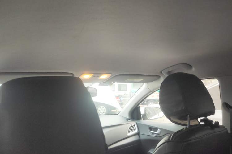 Used Hyundai Verna (new generation) 2020 1.4L Manual GLS Cool Edition Headliner