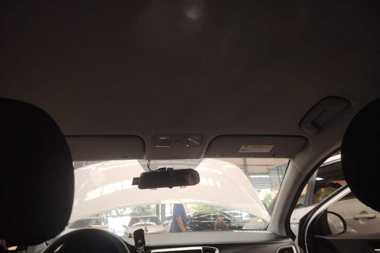 Used Hyundai Verna (new generation) 2020 1.4L CVT GLS Cool Edition Headliner