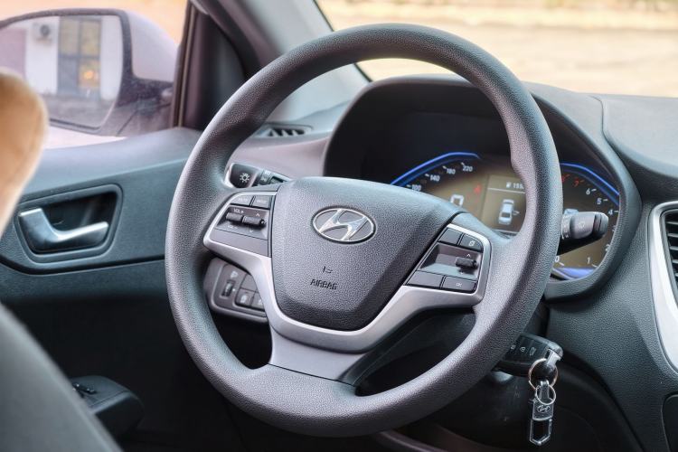 Used Hyundai Verna (new generation) 2020 1.4L Manual GLS Cool Edition Interior 1