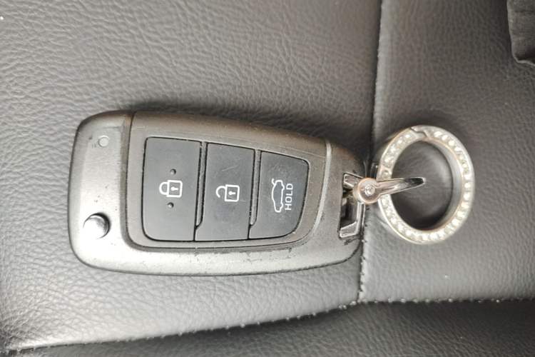Used Hyundai Verna (new generation) 2020 1.4L CVT GLS Cool Edition Interior 1